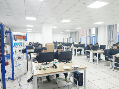 相约临科 | 信息工程系欢迎你——网络设备销售